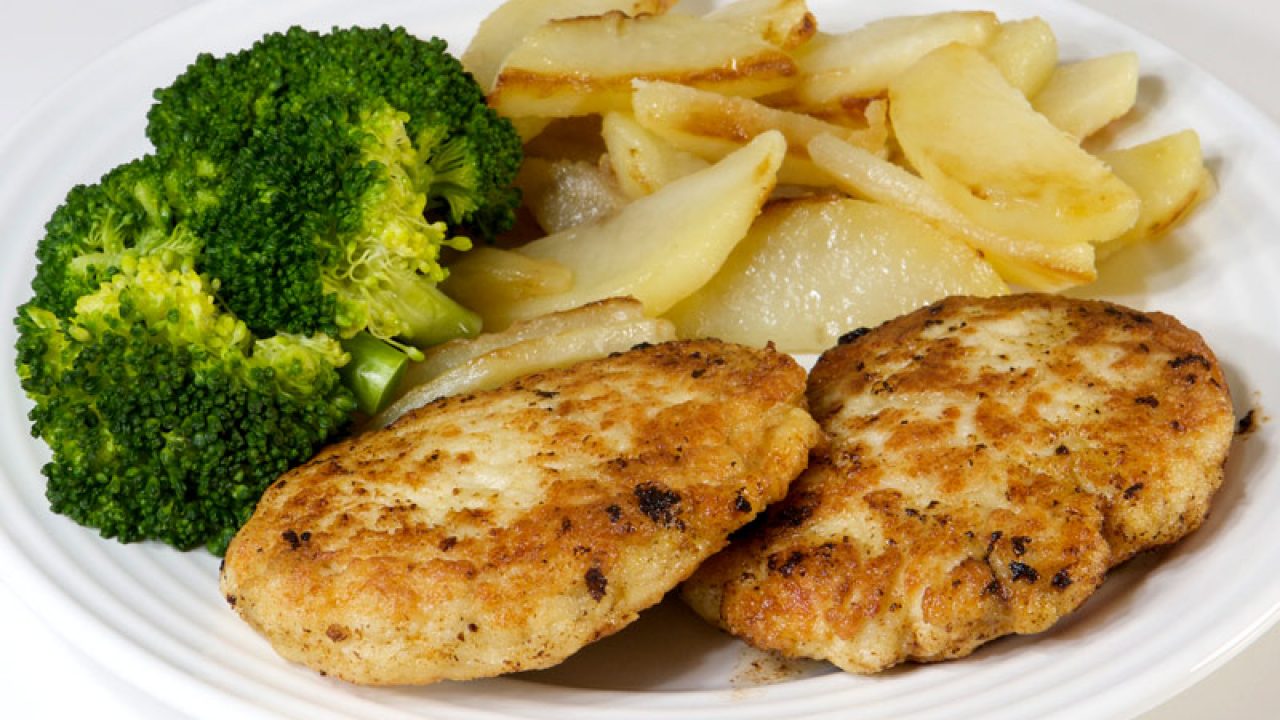 Vistas un brokoļu kotletes: maltas gaļas drošība un vitamīnu saglabāšana